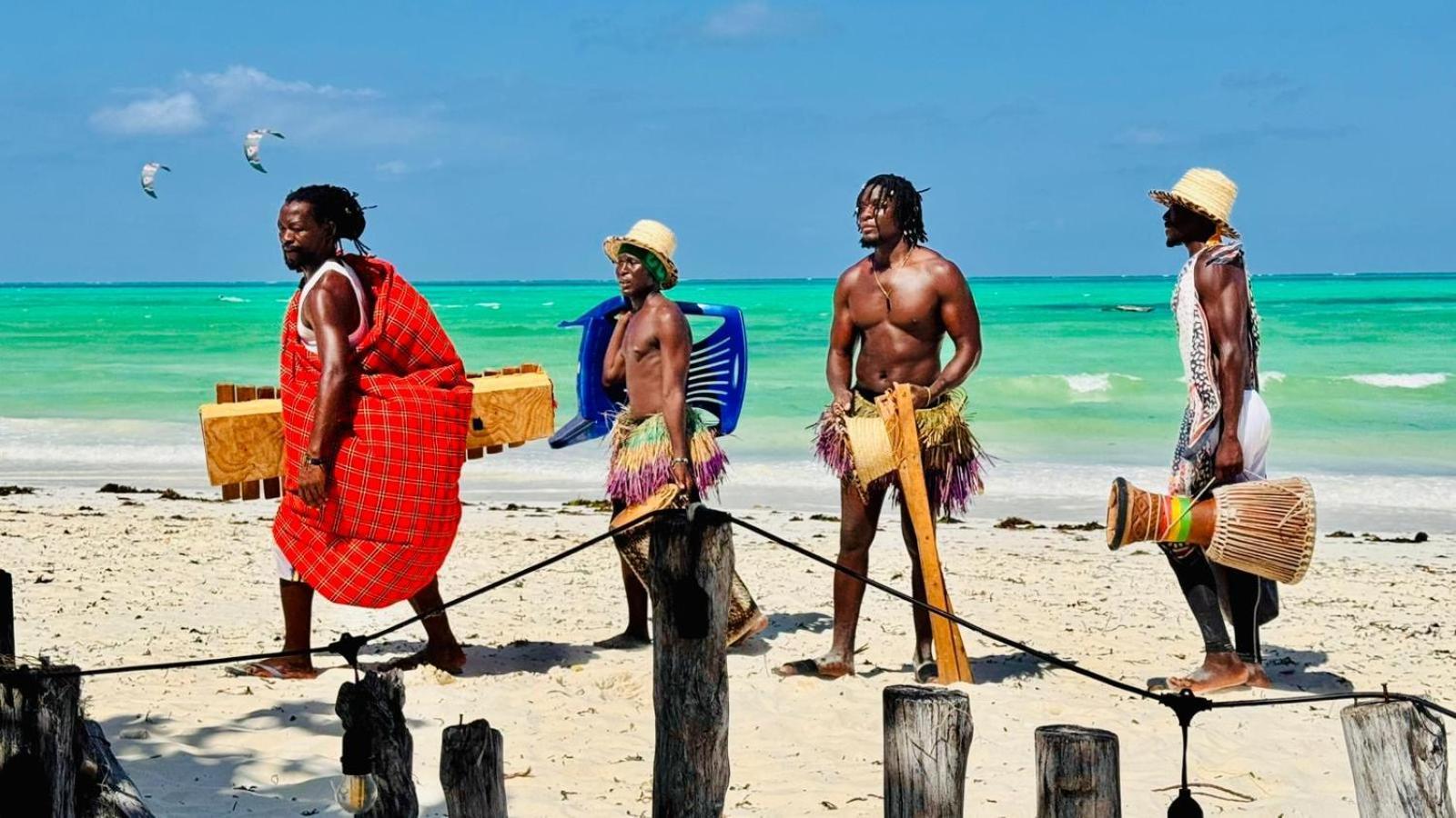 Pili Pili Palm Beach جامبياني المظهر الخارجي الصورة
