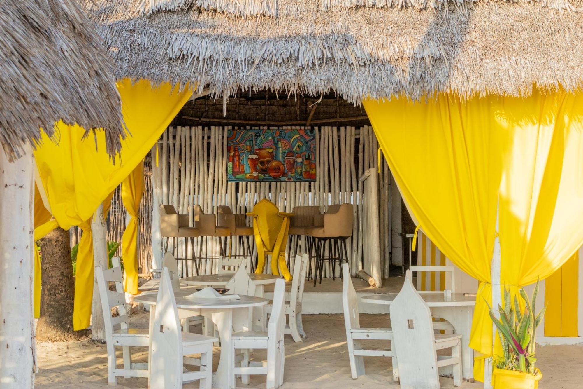 Pili Pili Palm Beach جامبياني المظهر الخارجي الصورة